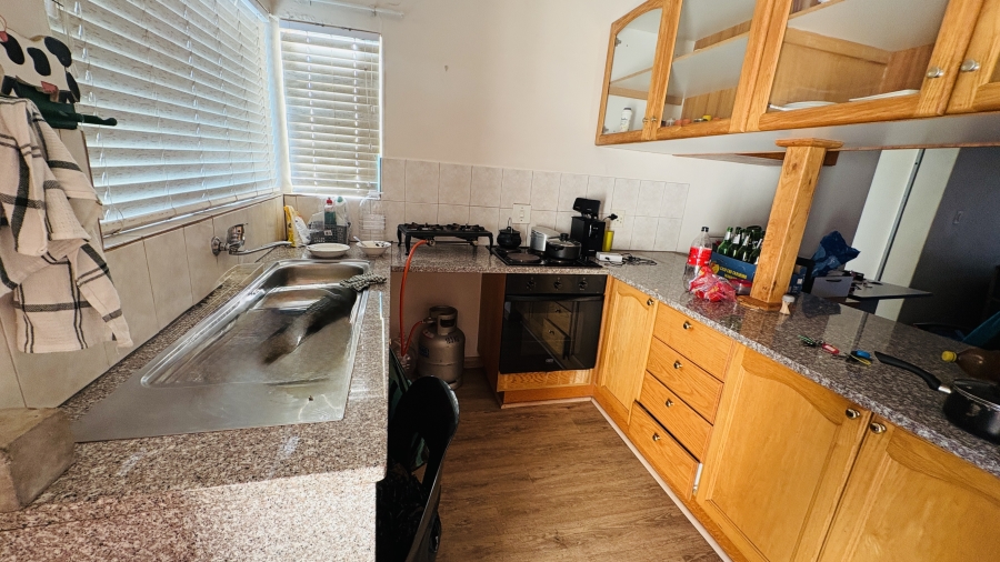 2 Bedroom Property for Sale in Pretoria North Gauteng