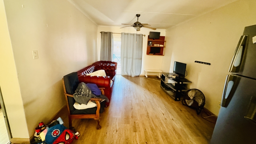 2 Bedroom Property for Sale in Pretoria North Gauteng