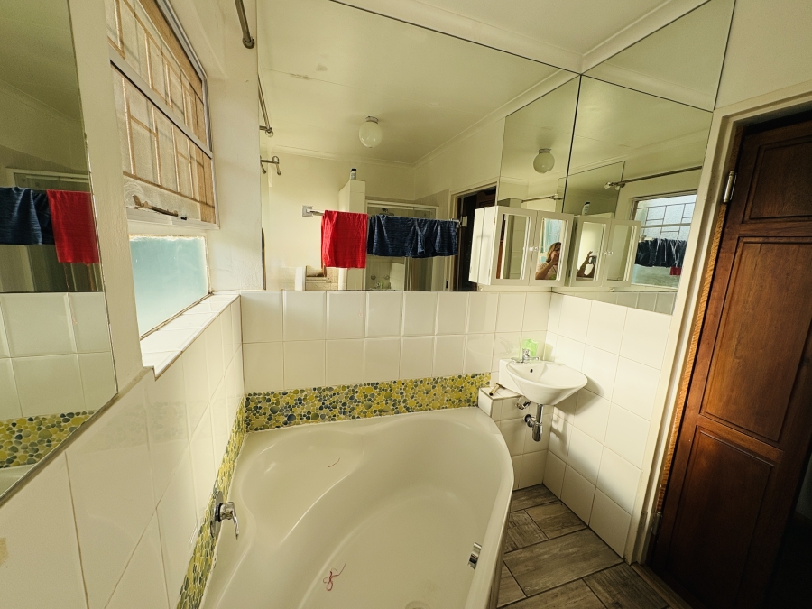 2 Bedroom Property for Sale in Pretoria North Gauteng