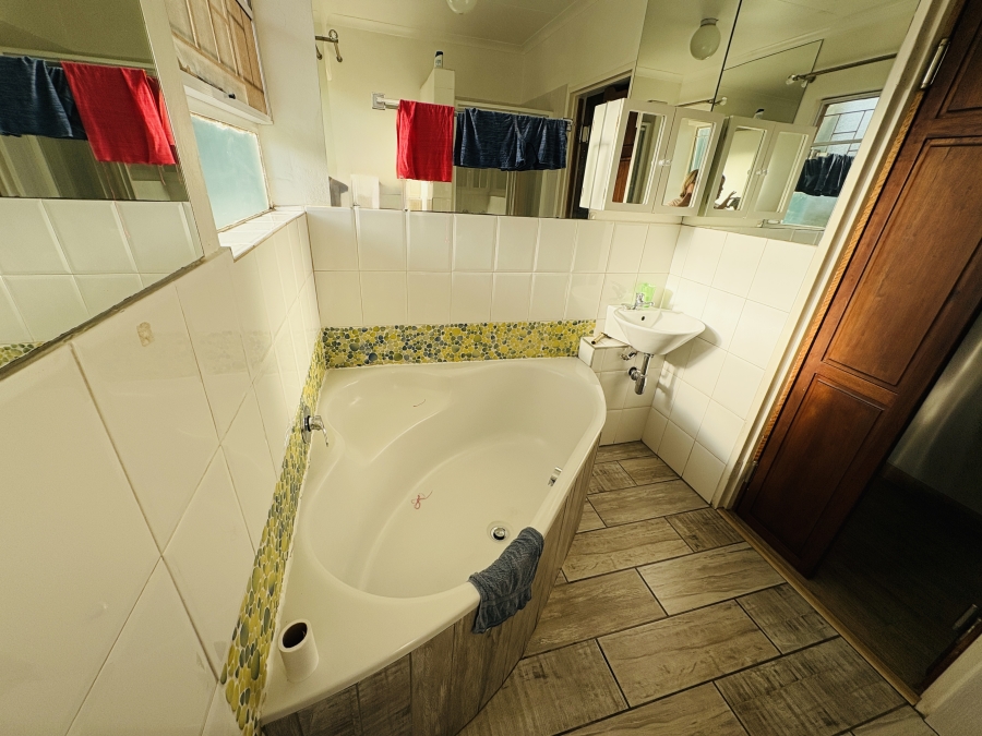 2 Bedroom Property for Sale in Pretoria North Gauteng