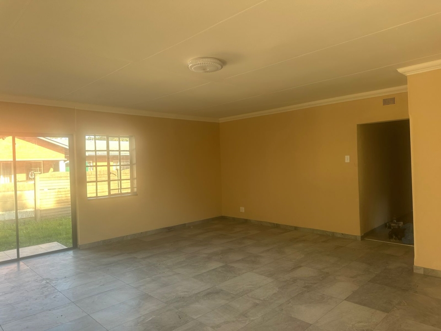 3 Bedroom Property for Sale in Vanderbijlpark CW 5 Gauteng