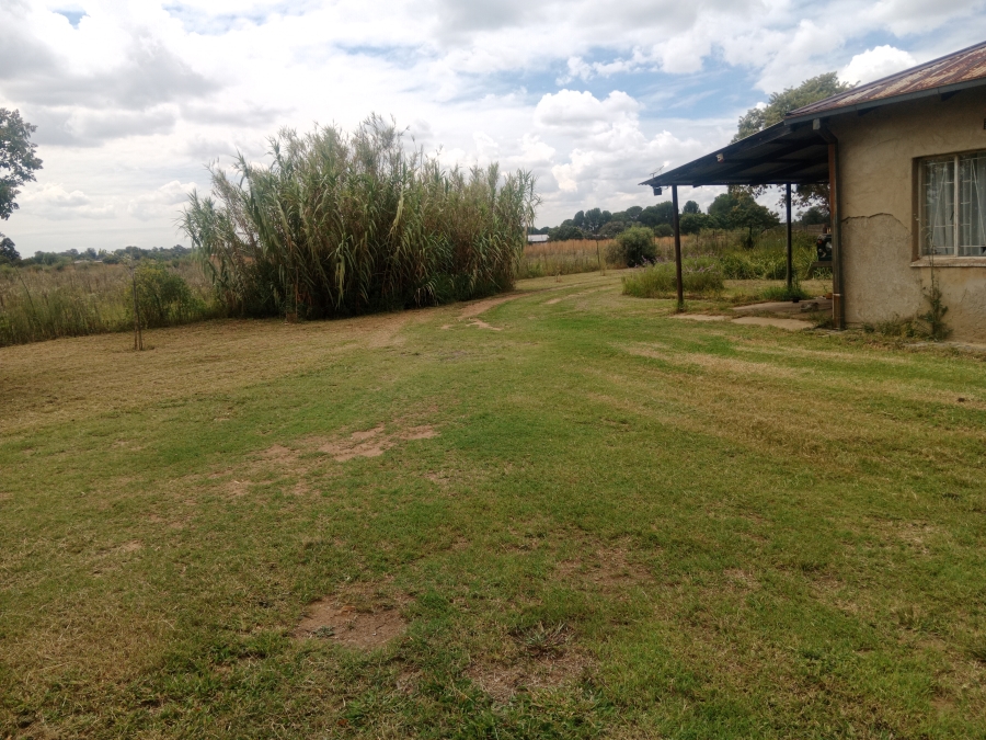 5 Bedroom Property for Sale in Vaalview Gauteng