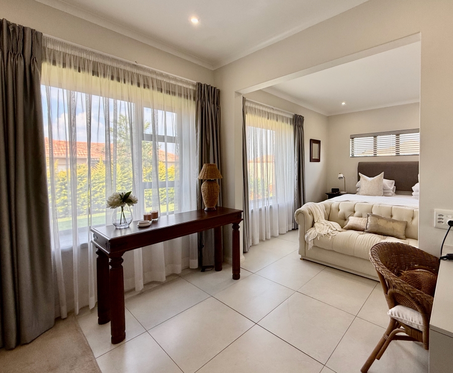 2 Bedroom Property for Sale in The Retreat Gauteng