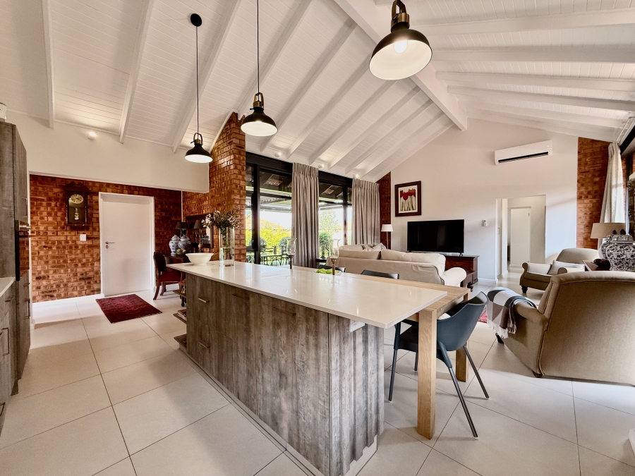 2 Bedroom Property for Sale in The Retreat Gauteng