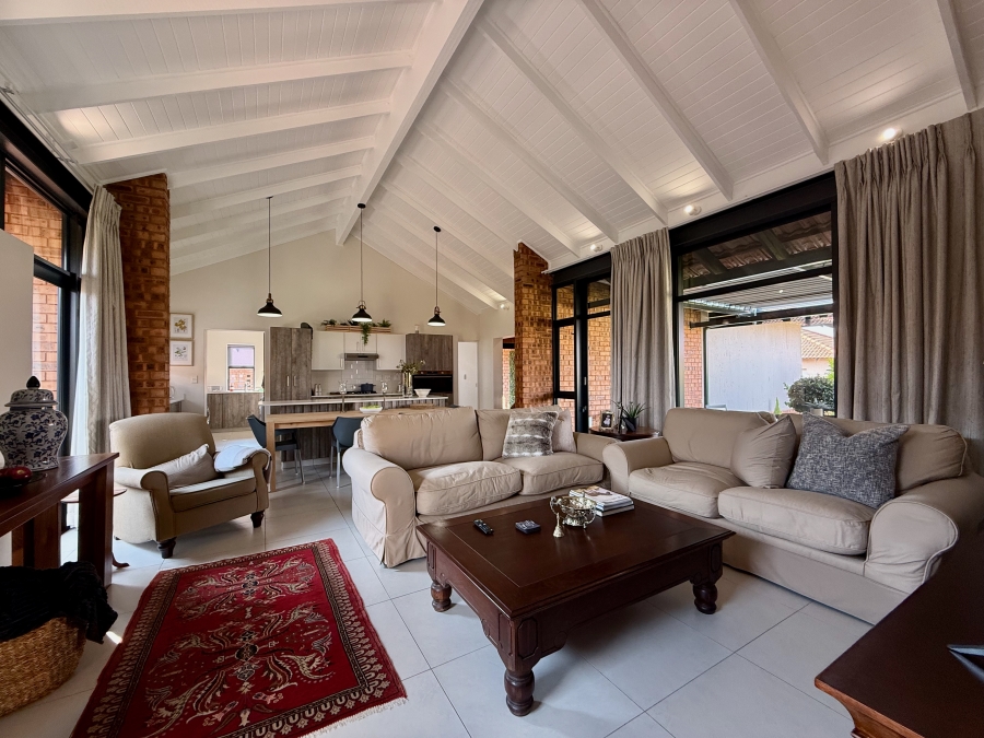 2 Bedroom Property for Sale in The Retreat Gauteng