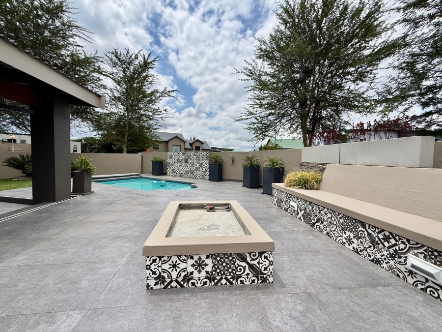 4 Bedroom Property for Sale in The Meadows Gauteng