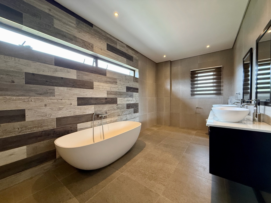 4 Bedroom Property for Sale in The Meadows Gauteng