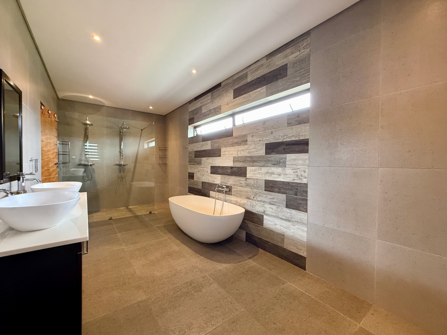 4 Bedroom Property for Sale in The Meadows Gauteng