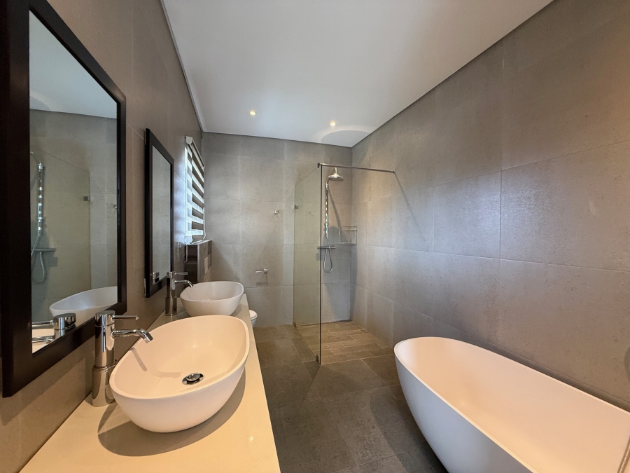 4 Bedroom Property for Sale in The Meadows Gauteng