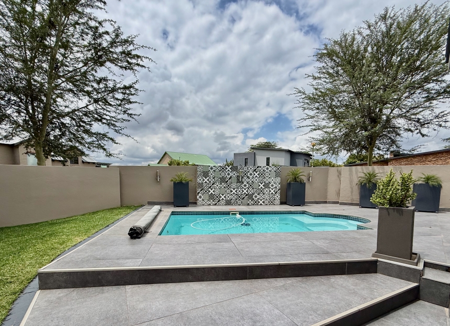 4 Bedroom Property for Sale in The Meadows Gauteng