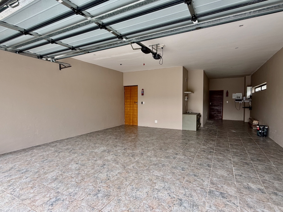 4 Bedroom Property for Sale in The Meadows Gauteng