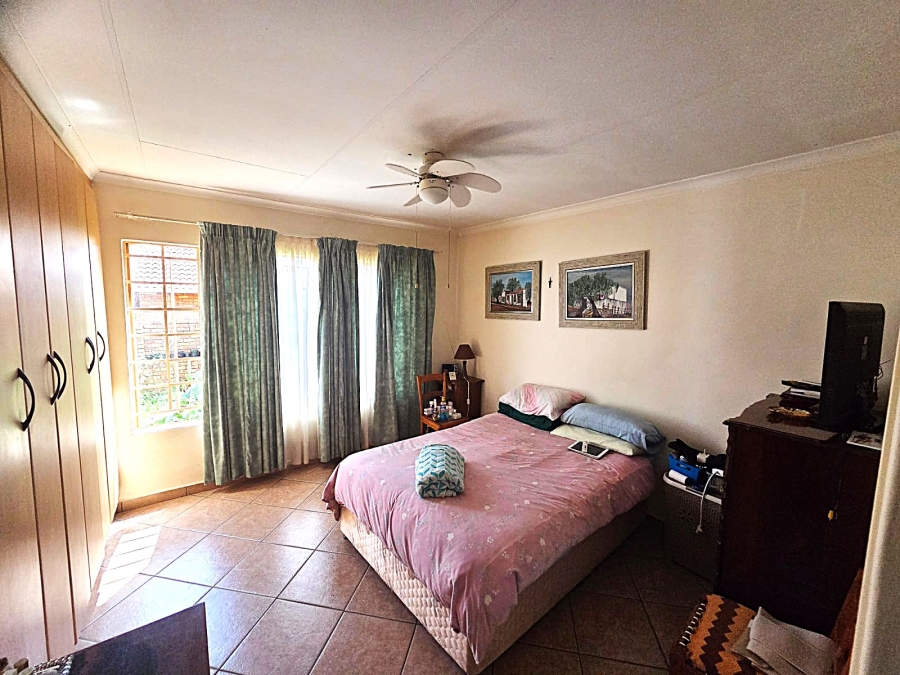 3 Bedroom Property for Sale in Magalieskruin Gauteng