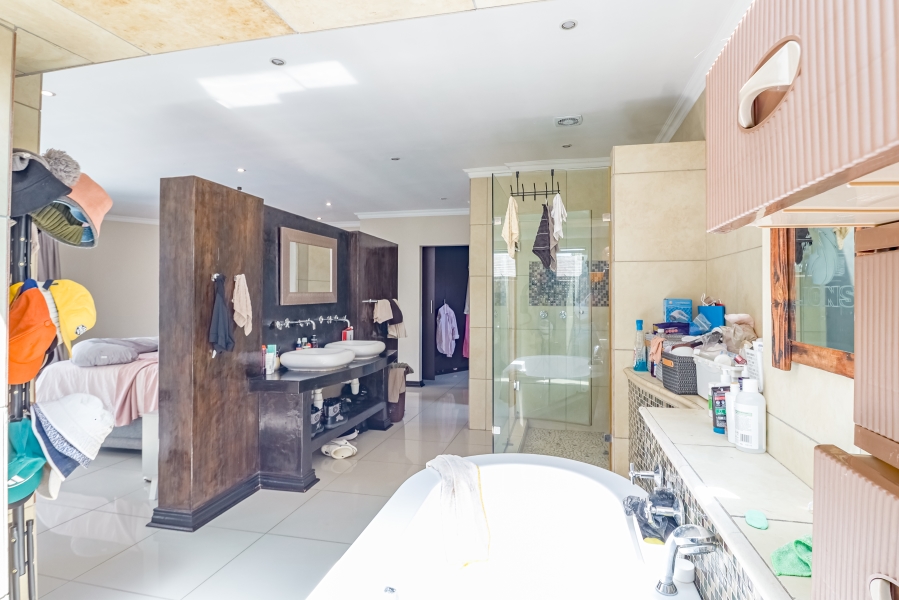 4 Bedroom Property for Sale in Willow Acres Gauteng