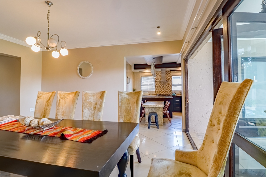 5 Bedroom Property for Sale in Willow Acres Gauteng