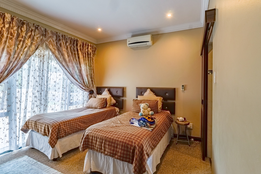 5 Bedroom Property for Sale in Willow Acres Gauteng