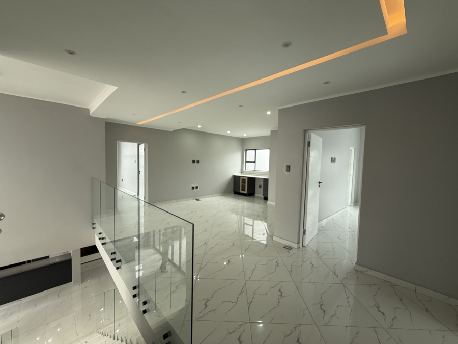 4 Bedroom Property for Sale in Six Fountains Estate Gauteng