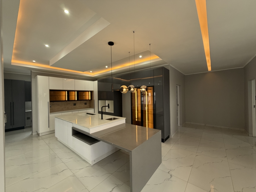 4 Bedroom Property for Sale in Six Fountains Estate Gauteng