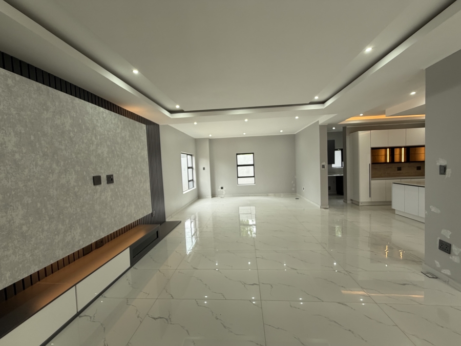 4 Bedroom Property for Sale in Six Fountains Estate Gauteng