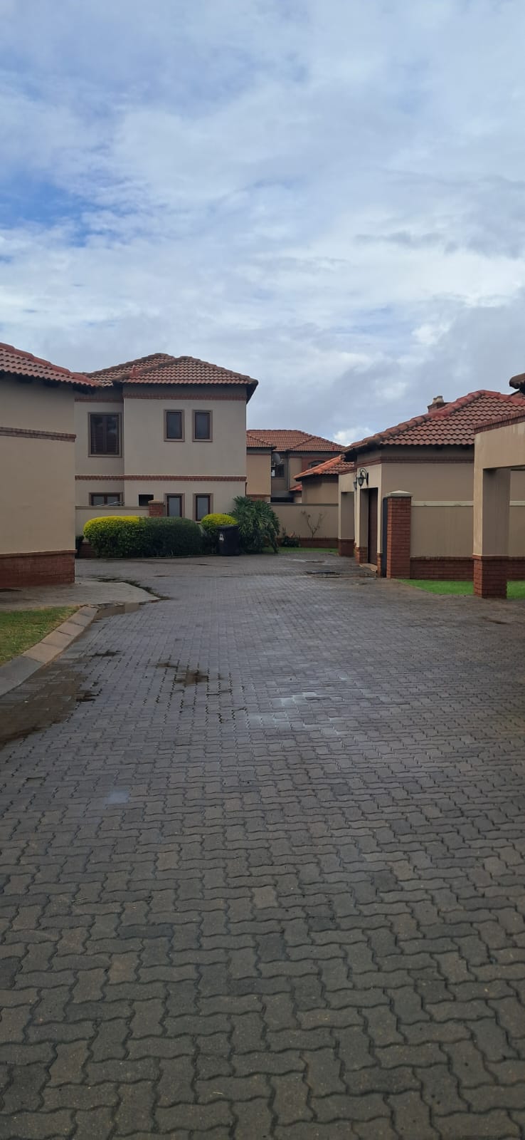 3 Bedroom Property for Sale in Bronberg Close Gauteng