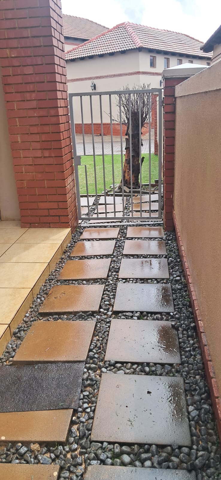 3 Bedroom Property for Sale in Bronberg Close Gauteng