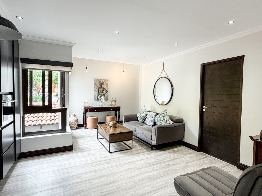 To Let 5 Bedroom Property for Rent in Silver Lakes Golf Estate Gauteng