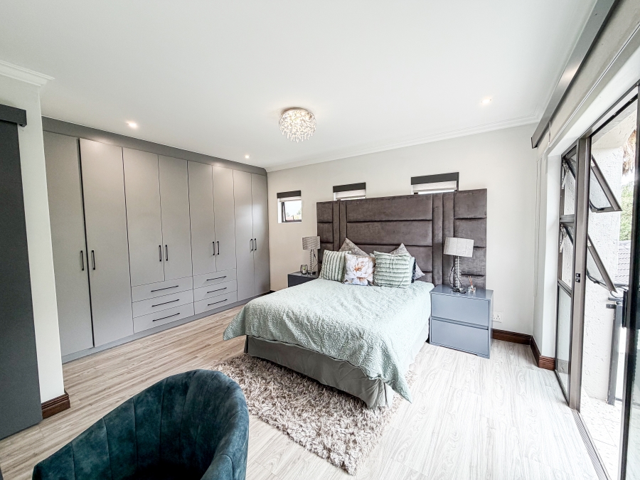 To Let 5 Bedroom Property for Rent in Silver Lakes Golf Estate Gauteng