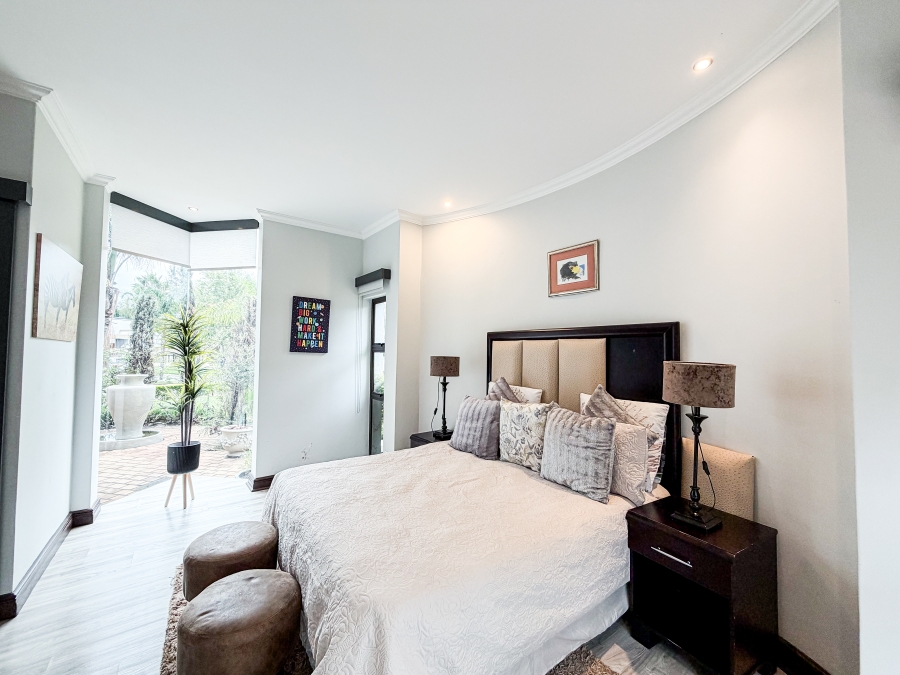 To Let 5 Bedroom Property for Rent in Silver Lakes Golf Estate Gauteng