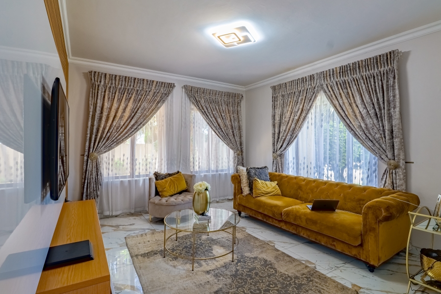 4 Bedroom Property for Sale in Silver Lakes Golf Estate Gauteng