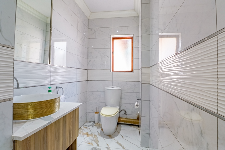 4 Bedroom Property for Sale in Silver Lakes Golf Estate Gauteng