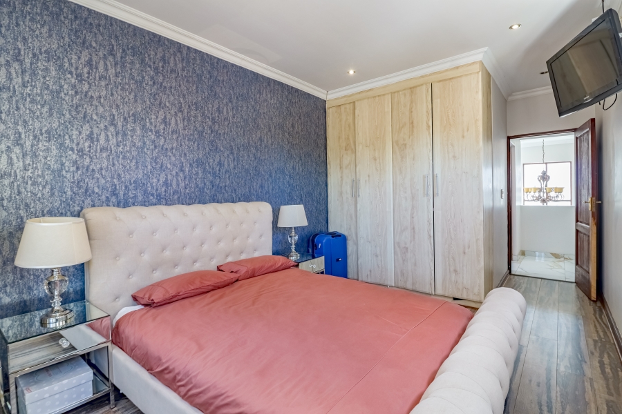 4 Bedroom Property for Sale in Silver Lakes Golf Estate Gauteng