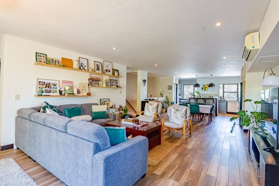 2 Bedroom Property for Sale in Lombardy Estate Gauteng