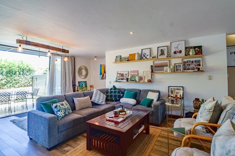 2 Bedroom Property for Sale in Lombardy Estate Gauteng