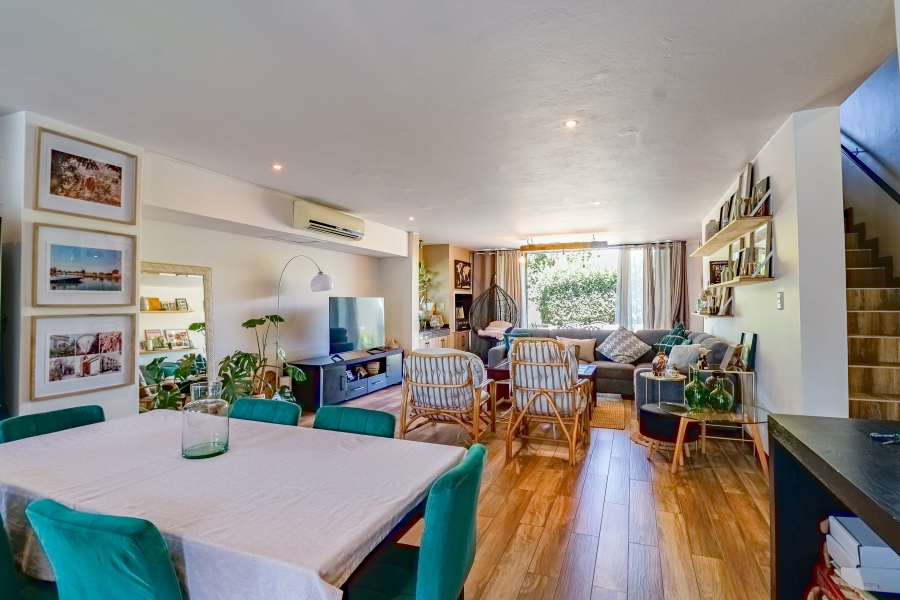 2 Bedroom Property for Sale in Lombardy Estate Gauteng