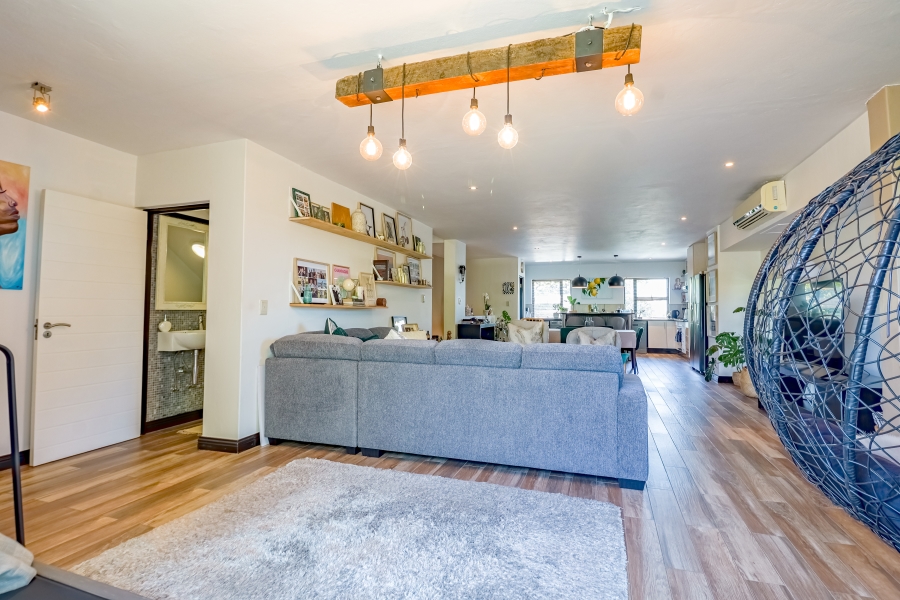 2 Bedroom Property for Sale in Lombardy Estate Gauteng