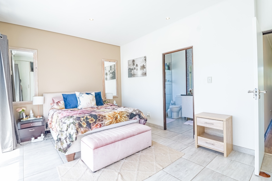 2 Bedroom Property for Sale in Lombardy Estate Gauteng