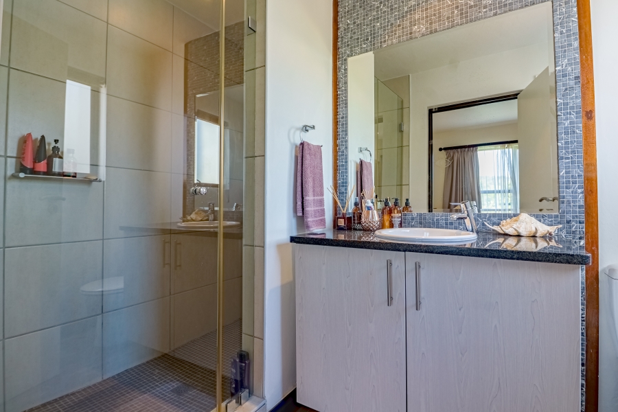 2 Bedroom Property for Sale in Lombardy Estate Gauteng