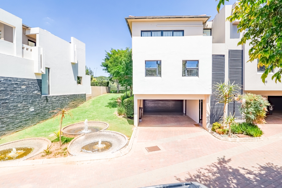 2 Bedroom Property for Sale in Lombardy Estate Gauteng