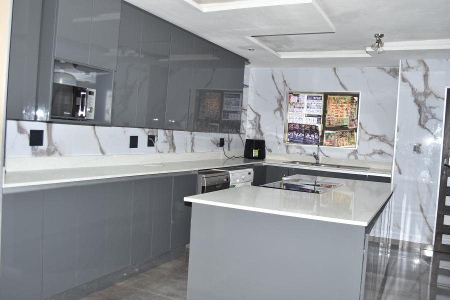 4 Bedroom Property for Sale in Chantelle Gauteng