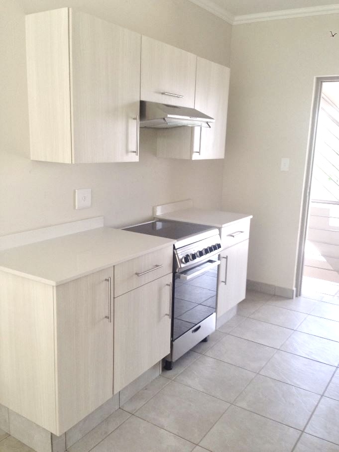 To Let 2 Bedroom Property for Rent in Beverley Gauteng