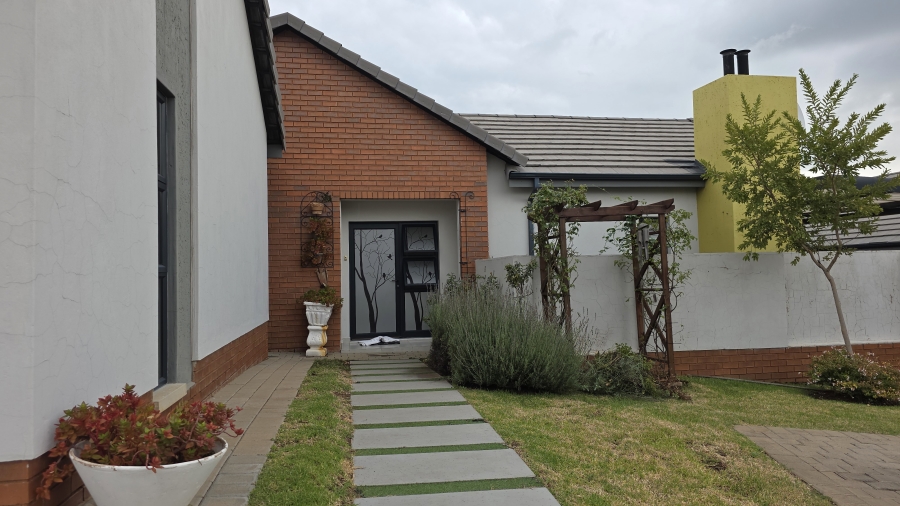 4 Bedroom Property for Sale in Amberfield Gauteng