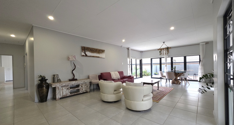 4 Bedroom Property for Sale in Amberfield Gauteng