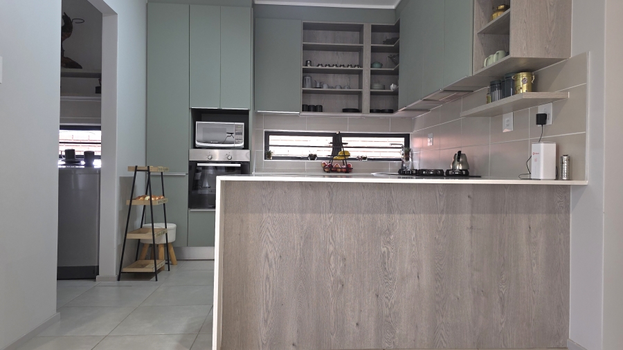 4 Bedroom Property for Sale in Amberfield Gauteng