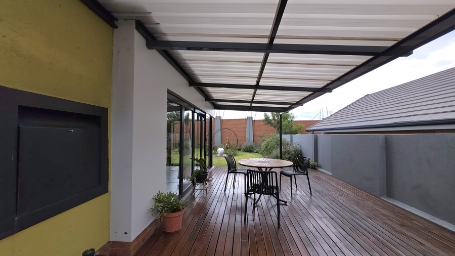 4 Bedroom Property for Sale in Amberfield Gauteng