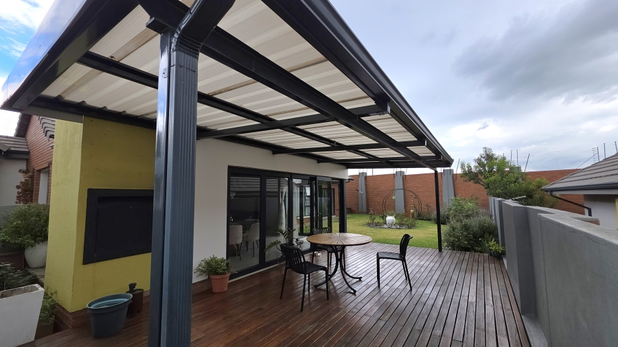 4 Bedroom Property for Sale in Amberfield Gauteng