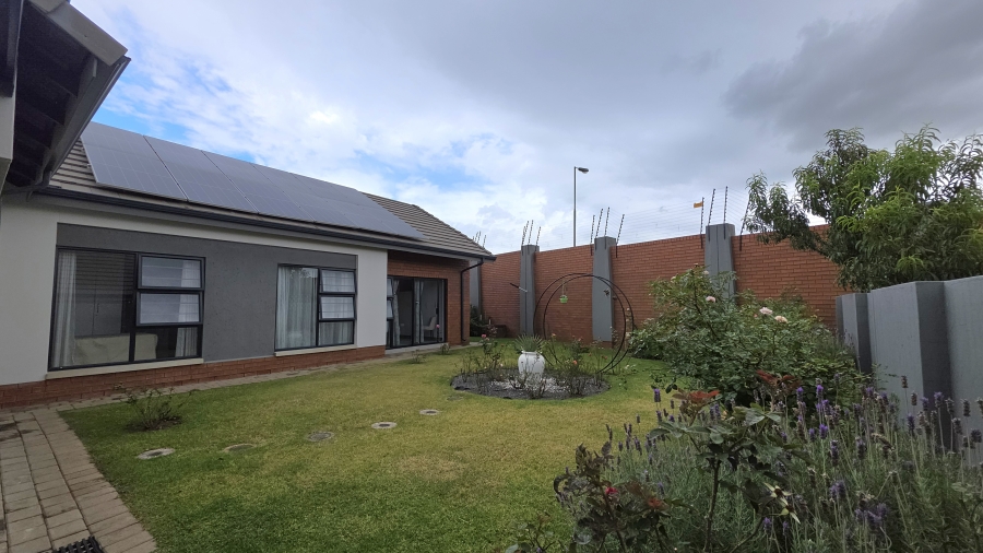 4 Bedroom Property for Sale in Amberfield Gauteng