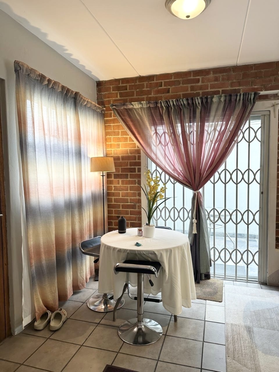 1 Bedroom Property for Sale in Houghton Estate Gauteng