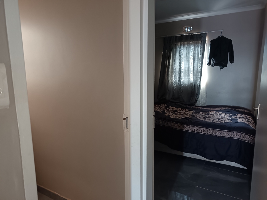 3 Bedroom Property for Sale in Clayville Gauteng