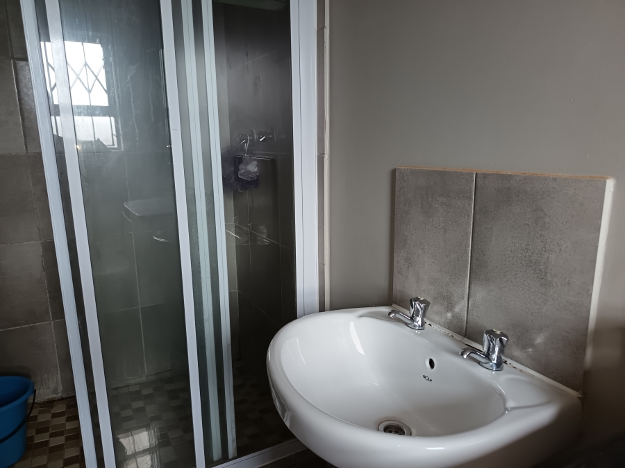 3 Bedroom Property for Sale in Clayville Gauteng