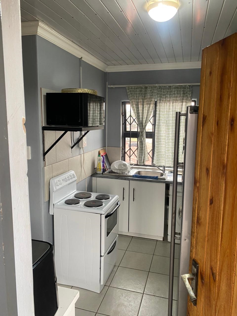 10 Bedroom Property for Sale in Tembisa Central Gauteng