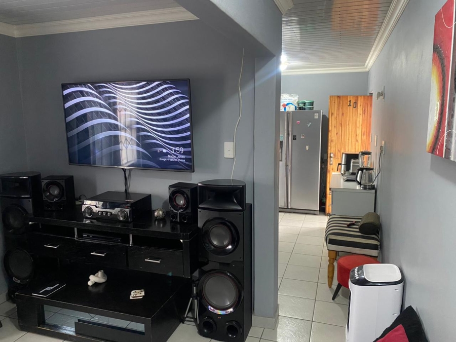 10 Bedroom Property for Sale in Tembisa Central Gauteng